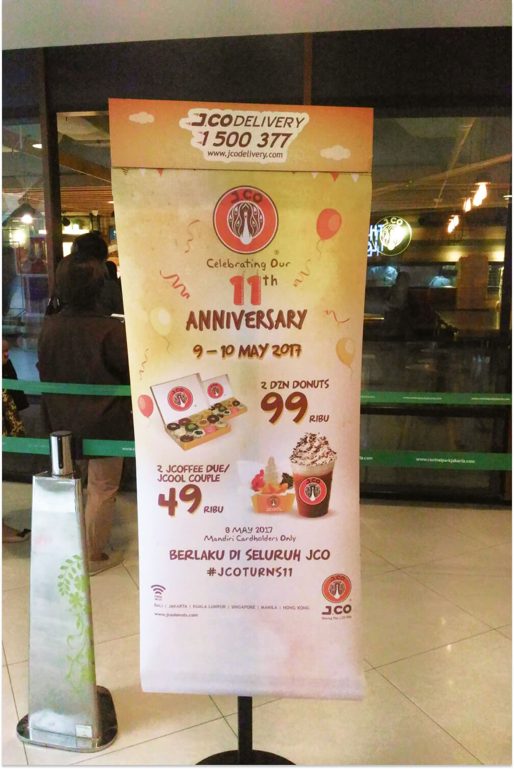 Standing-Banner-Toko-Roti-Atau-Donat