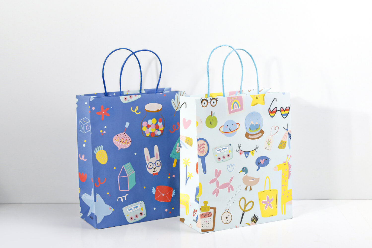 13. Paper Bag Untuk Bawa Barang Belanja
