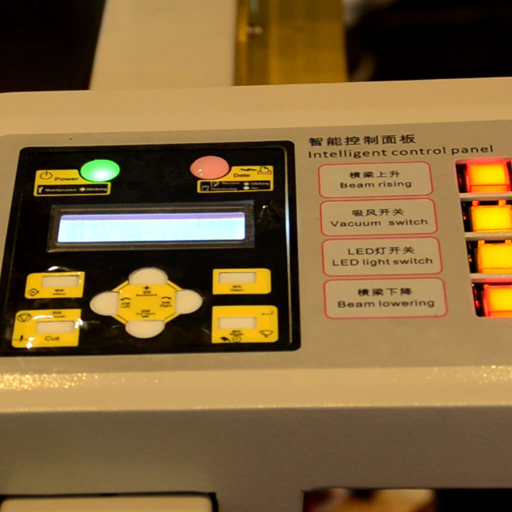 Sirkulasi Tinta Yang Canggih Pada Printer Uv Flatbed Qira Veno Untuk Hasil Cetakan Berkualitas.