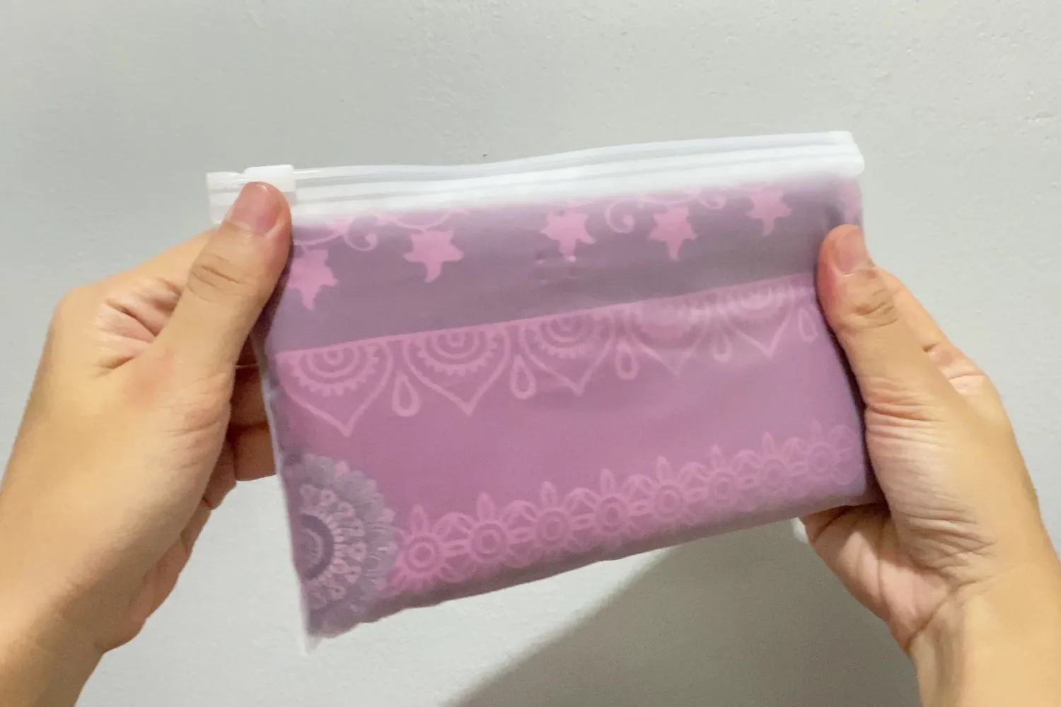 Bu Rusmini Selalu Merekomendasi Customernya Untuk Memilki Motif Sendiri.