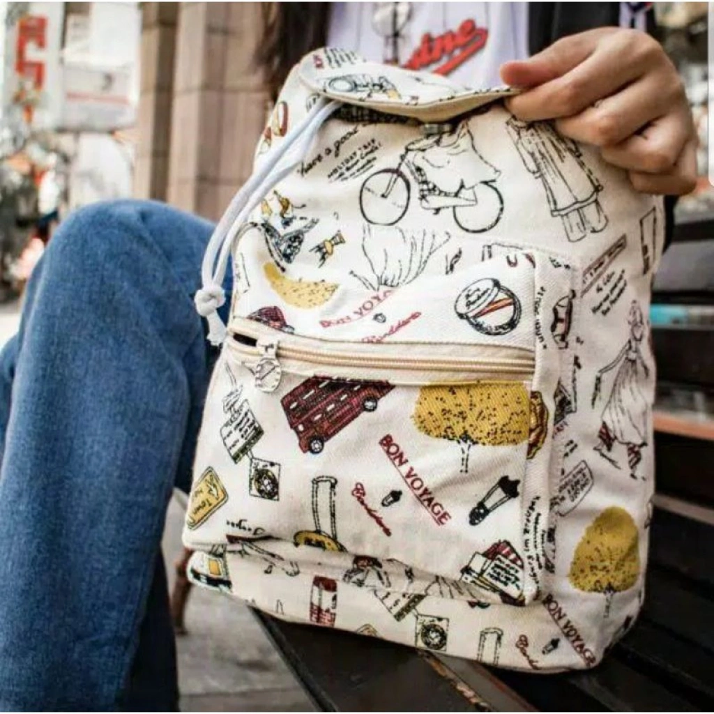Tas Kanvas Dengan Desain Unik Dan Langka, Kuat Dan Awet Untuk Dibawa Bepergian.