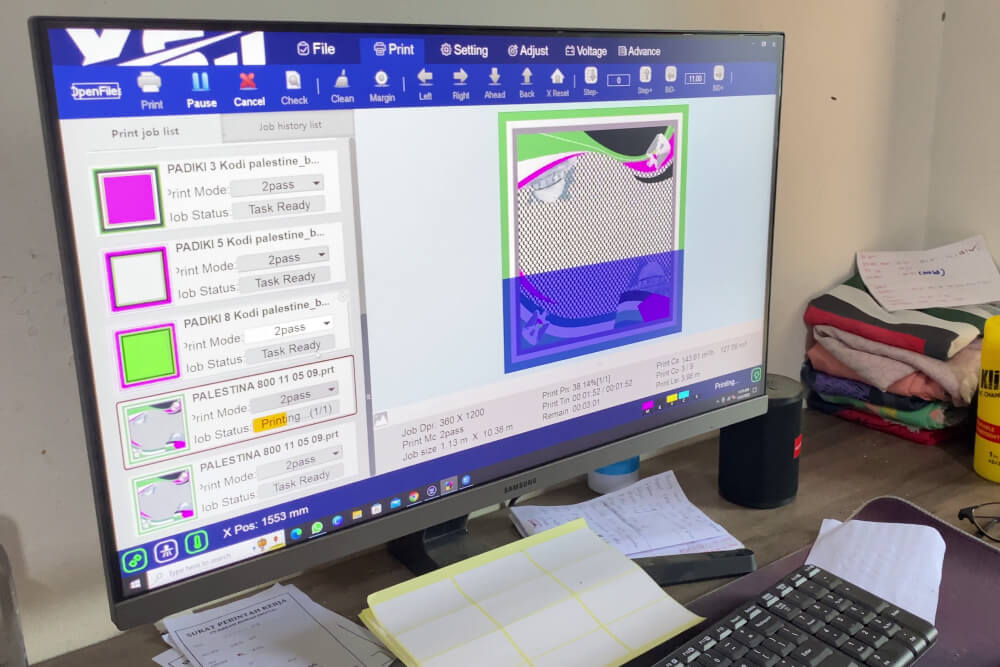 Tampilan Software Rip Di Komputer Yang Mengatur Antrian Dan Kualitas Cetak Pada Mesin Digital.