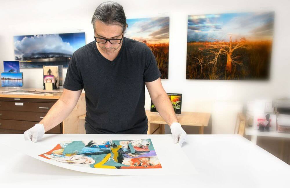 Standar Kualitas Cetak Giclée Meliputi Resolusi Tinggi, Tinta Pigmen, Media, Dan Printer.
