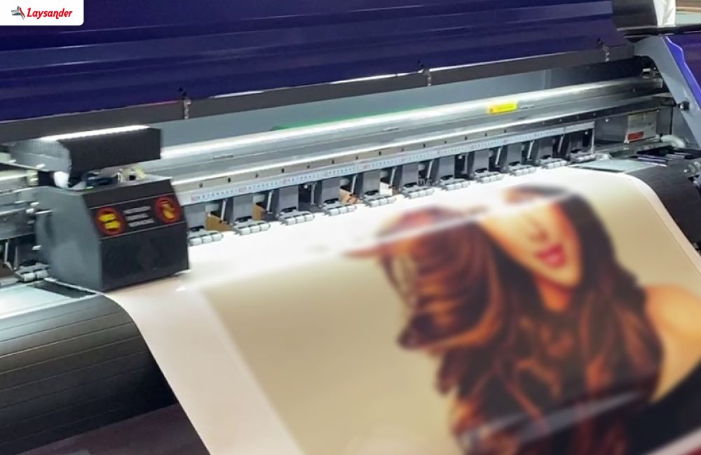 Contoh Hasil Cetak Bermasalah Pada Printer Format Besar Seperti Banding, Buram, Dan Warna Tidak Akurat.