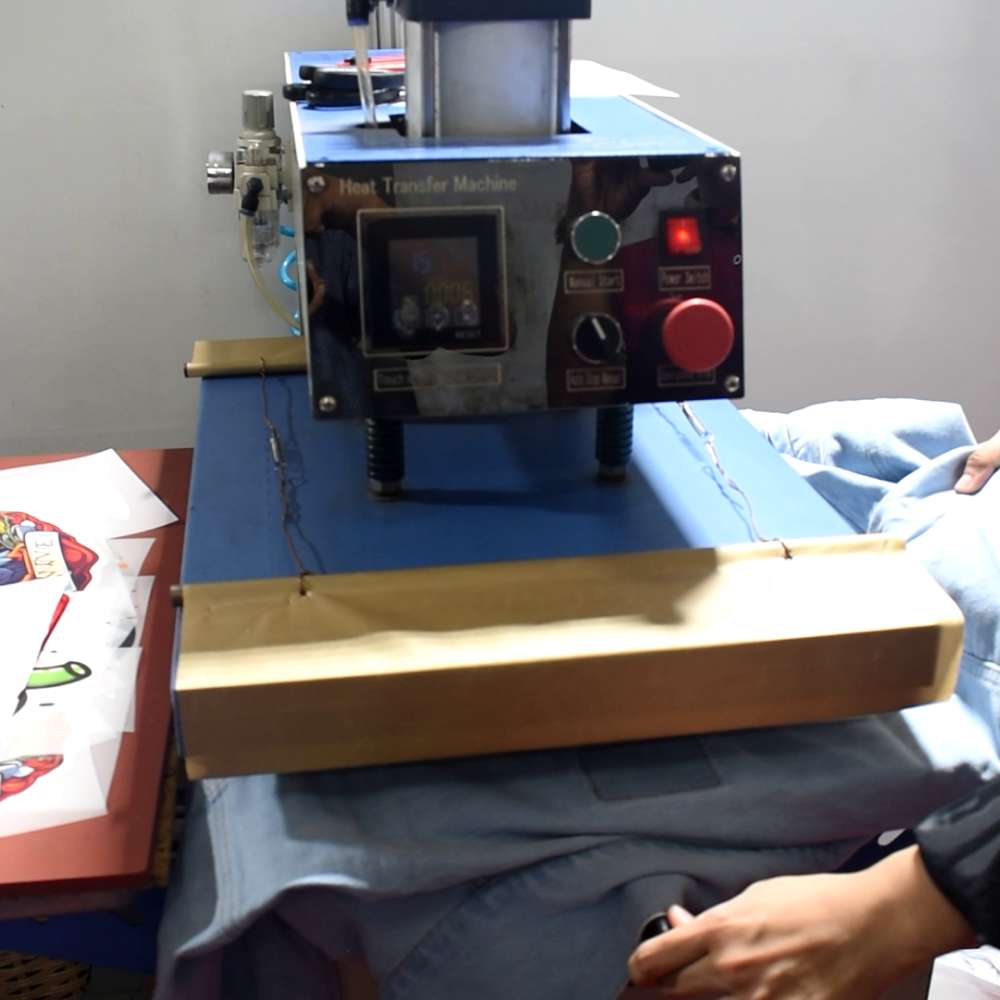 Mesin Heat Press Digunakan Untuk Menempelkan Desain Sablon Dtf Ke Permukaan Kain.